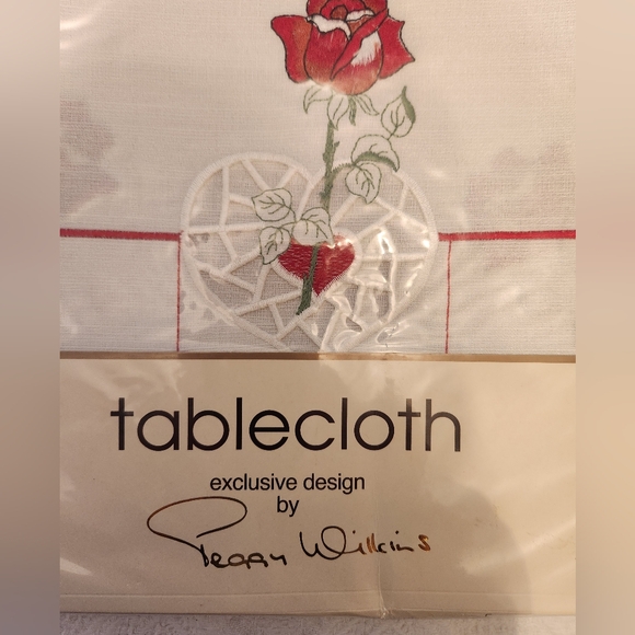 Valentine Square Table Linen/Topper - Picture 7 of 8
